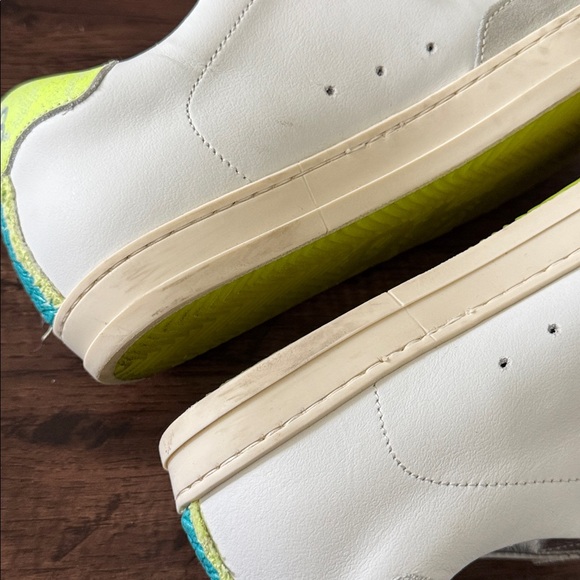 Woman’s P448 John Dogma low-top sneakers pink laces and a neon heel tab - Picture 10 of 15